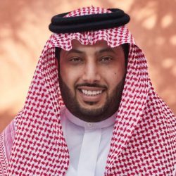 بلدية صامطة تصادر مواد غذائية منتهية الصلاحية أثناء الجولات الرقابية