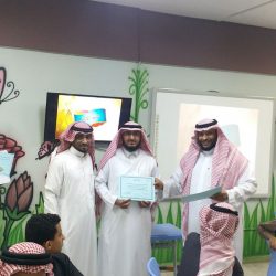 فيديو أب يعنّف طفله والأم تناشد.. فرق “الحماية” تتجاوب وتباشر