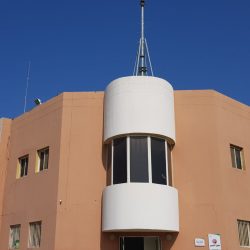 صراع على مركبة “قات” بعد اصطدامها بشاحنة،