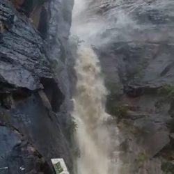 شاهد..”عاصفة رملية” تحد من الرؤية في محافظات جازان