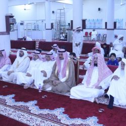 مدير ادارة الخدمات بادارة تعليم جازان يكرم منسوبيها