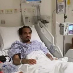 شاهد من بيش جازان.. “عبارة” خطرة تبتلع مركبة.. وقائدها ينجو