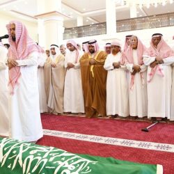 بلدية “جازان” تغلق مطعمًا بعد اكتشاف 45 كيلو لحم حاشي غير صالح للاستهلاك