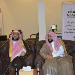 سواعد جازان ينجح في استخراج سيارة من وحل طيني بجخيرة