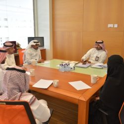 أمير منطقة جازان بالنيابة ينقل تعازي القيادة لذوي الشهيد الرقيب مشهور