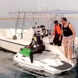 أمير منطقة جازان بالنيابة يعزي بوفاة شيخ شمل قبائل آل تليد بمركز دفا بالداير.