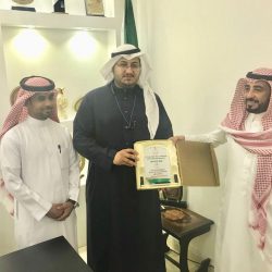 أمير منطقة جازان بالنيابة يلتقي نائب وزير العمل.