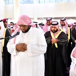 أمير جازان يدشن العيادة المتنقلة وحملة التوعية بسرطان الثدي