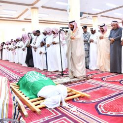 وكيل إمارة جازان للتنمية يؤدي صلاة الميت على الشهيد الحمدي .