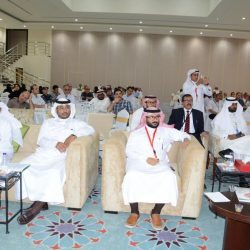 لجنة مقابلة المتقدمين لوظائف المساجد في العيدابي