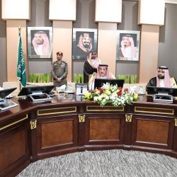 الأمير محمد بن عبد العزيز يستقبل مدير جامعة جازان