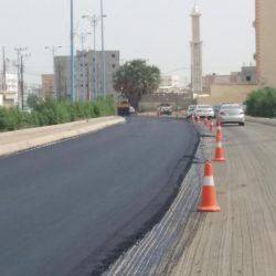 نائب أمير منطقة جازان ينقل تعازي القيادة لذوي الشهيد العريف “المحنشي”