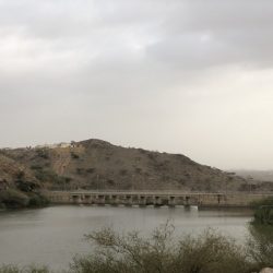 شاهد.. إمام الحرم يرتل القرآن ويؤم المصلين في آخر نقطة بالحد الجنوبي