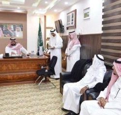 نائب أمير منطقة جازان يعزي الشيخ مطاعن شيبة في وفاة أخيه