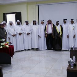 الأمير محمد بن ناصر يفتتح جامع “النور” بمدينة جازان.