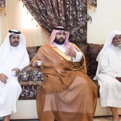 أمير منطقة جازان بالنيابة يعزي الشيخ الفيفي في وفاة ” ابنه وابنته”