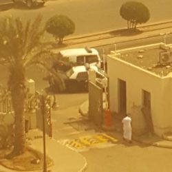 بالفيديو : أمير جازان بالنيابة يلتقي المواطنين والزوار بالكورنيش الشمالي .