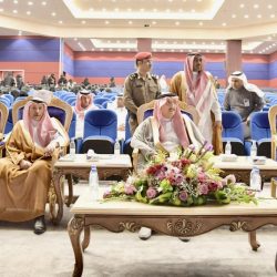 بن لبدة يفتتح معرض حجن التوعوي ويستعرض مبادرات المركز التوعوية