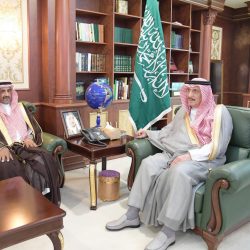 الأمير محمد بن عبدالعزيز يجتمع بمدير عام هيئة الرياضة بمنطقة جازان