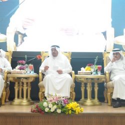 بمساعدة شقيقها.. تكريم ممرضة أنقذت طفلا ووالده من الغرق بجازان