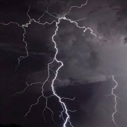 سمو أمير جازان ونائبه يعزيان قائد قوة الأفواج بالمنطقة في وفاة والدته