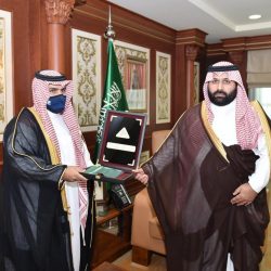 أمير منطقة جازان يعزي في وفاة الشيخ الصعدي شيخ الحي الغربي بمحافظة أبوعريش