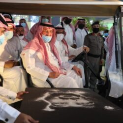 شاطئ الشقيق وجهة الزوار ومقصد المتنزهين الباحثين عن الدفء