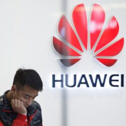 الأمير محمد بن عبدالعزيز يتسلم تقرير الأداء السنوي لفرع هيئة حقوق الإنسان بالمنطقة