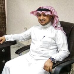 أهالي محافظة بيش يُقبلون على مركز لقاحات كورونا