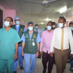 “إغاثي الملك سلمان” يوزع مساعدات إغاثية عاجلة للنازحين والمتضررين بمأرب