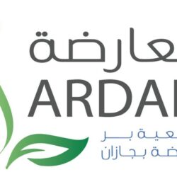 الزحام يدق ناقوس الخطر.. تجمهر سيدات أمام متجر بصبيا بلا احترازات