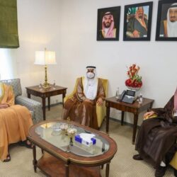 الرياض.. الإطاحة بمواطن ارتكب عدة جرائم سطو على المحال التجارية واعتدى على العاملين فيها