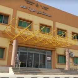 بعد ساعات من تشييع “الطفلة ليان”.. 35 ضحية جراء قصف “مسجد وسجن نساء” بمأرب