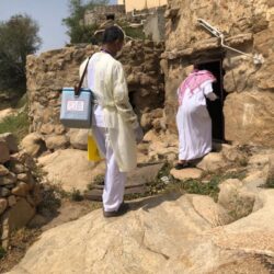 محافظ جزر فرسان يتسلّم التقرير الختامي لمنجزات مكتب التعليم