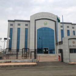 سمو أمير منطقة جازان بالنيابة يقلد مساعد قائد حرس الحدود بالمنطقة رتبته الجديدة ” لواء ” ..