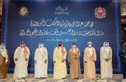 سمو وزير الخارجية يلتقي وزير خارجية مملكة البحرين