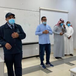 «الجوازات» تتيح إصدار تأشيرة الخروج النهائي للعمالة أثناء فترة التجربة عبر «أبشر»