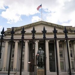 أبرز عناوين الصحف الصادرة اليوم