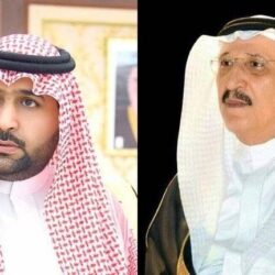 أمير جازان يواسي ناصر ومحمد الخلاف في وفاة 4 من أبنائهما إثر حادث مروري
