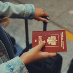 وزير الخارجية يلتقي نظيره الموريتاني ويعقدان جلسة مباحثات رسمية