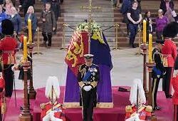 بعد عام على غلقها.. الأمم المتحدة تدعو “طالبان” لإعادة فتح مدارس الفتيات