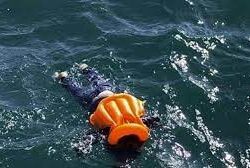 عمليات البحث مستمرة.. انتشال جثث 15 مهاجرًا غرق زورقهم قبالة طرطوس