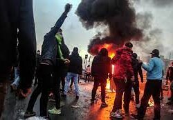 شاهد.. كاميرات مراقبة ترصد لحظة انهيار جسر الهند