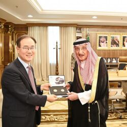 سمو وزير الدفاع يزور شركة بي أيه إي سيستمز في المملكة المتحدة