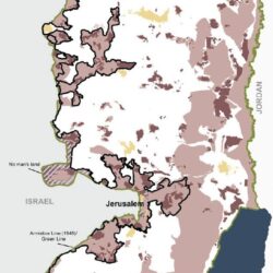 أمانة جدة: إغلاق جزئي للواجهة البحرية بسبب ارتفاع الأمواج