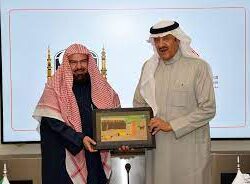 وزير الخارجية يشارك في جلسة على هامش منتدى الاقتصاد العالمي