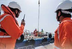 مركز الملك سلمان للإغاثة ينشئ شبكة للمياه الصحية في مديرية المخا بتعز