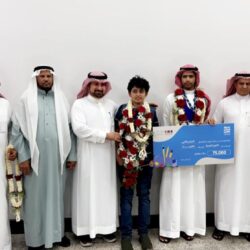 متوسطة اللقية لدور الثمانية بعد تغلبه على بطل تعليم الشرقية