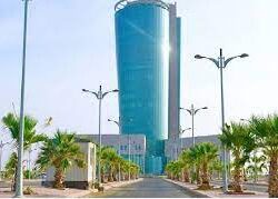 مدير مكتب تعليم وسط جازان بنين يهنئ الطالبين الصميلي والمغفوري تحقيقهما مراكز متقدمة في مسابقة المهارات الثقافية