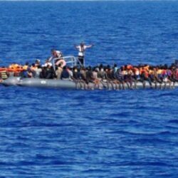 رواد الفضاء السعوديون يصلون إلى أرض الوطن